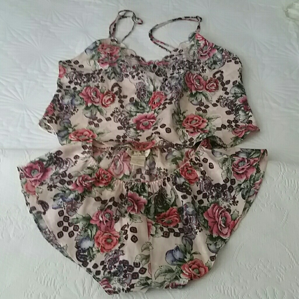 Victoria Secret floral lingerie - Petite